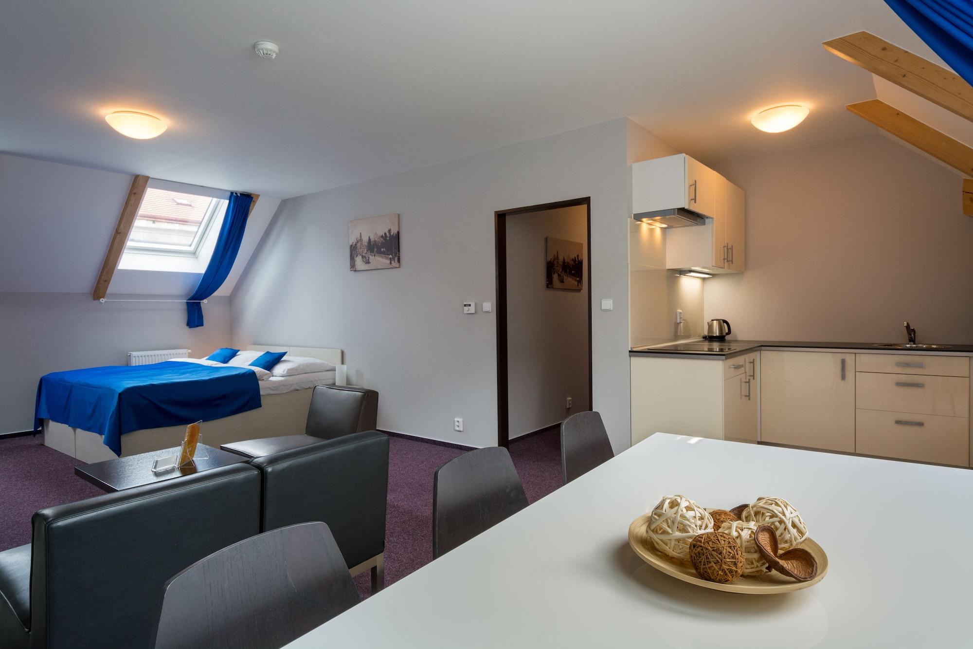 פראג Adeba Hotel מראה חיצוני תמונה