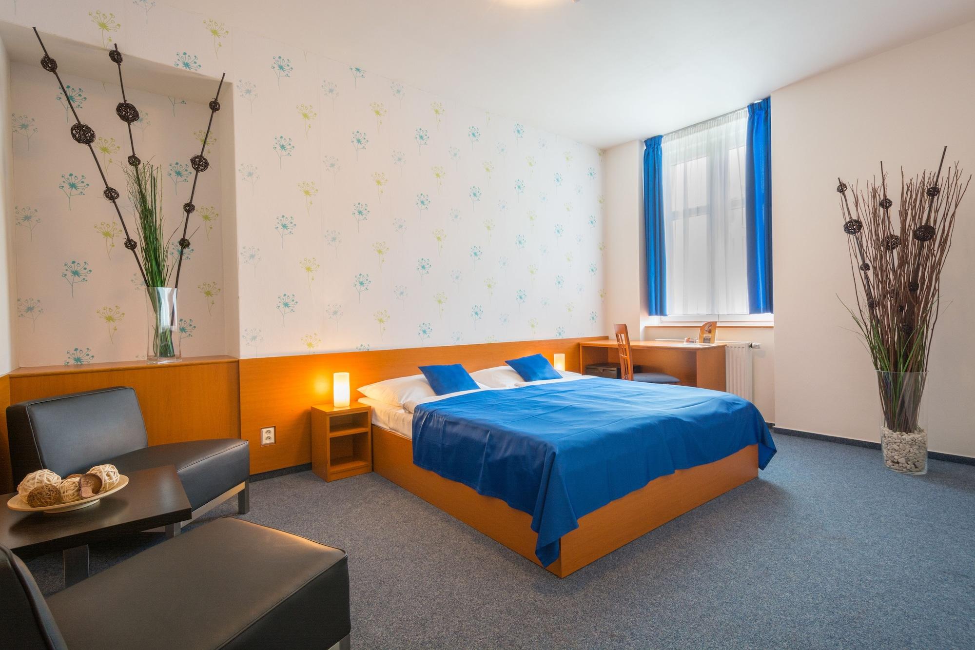פראג Adeba Hotel מראה חיצוני תמונה