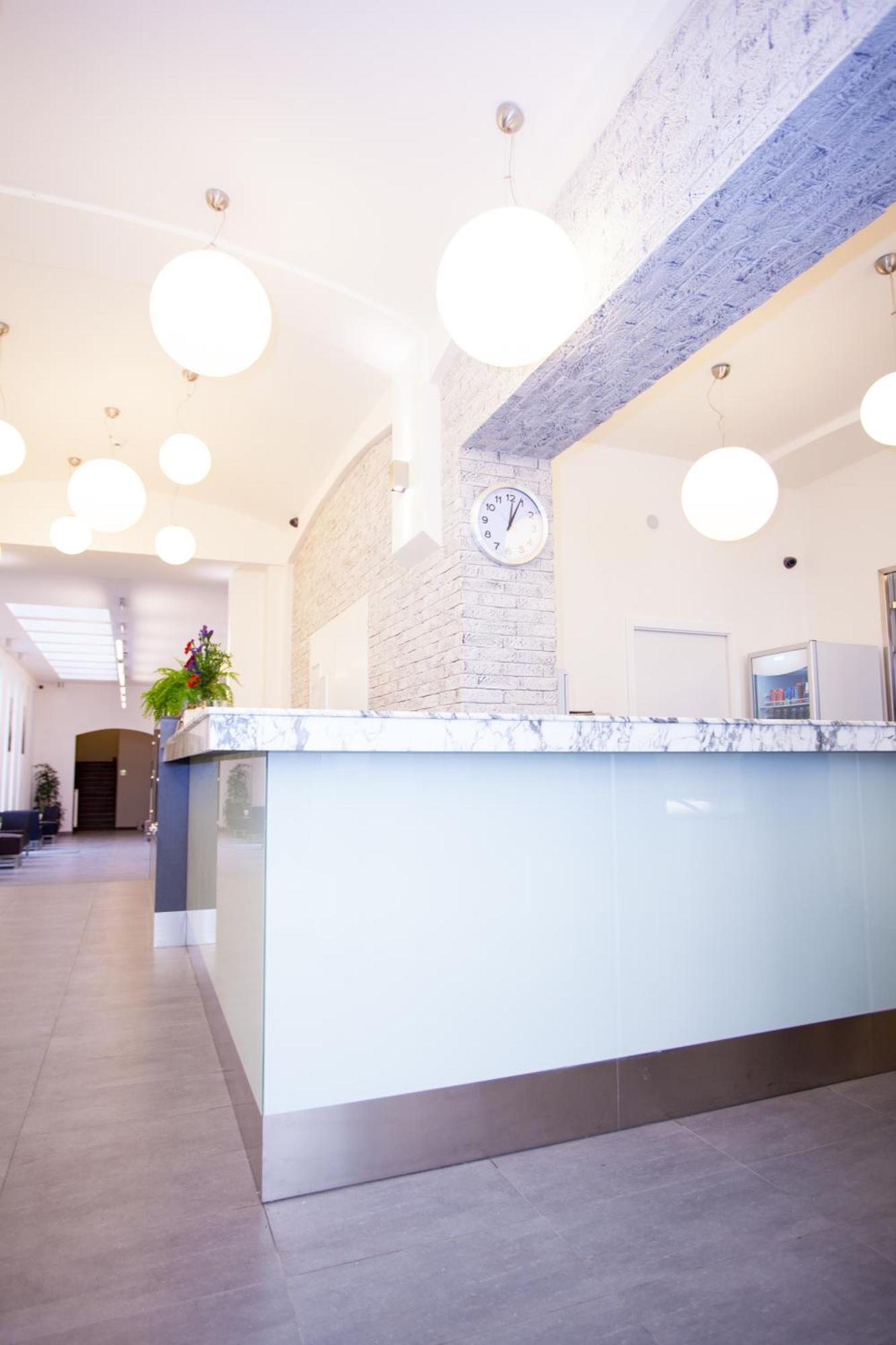 פראג Adeba Hotel מראה חיצוני תמונה
