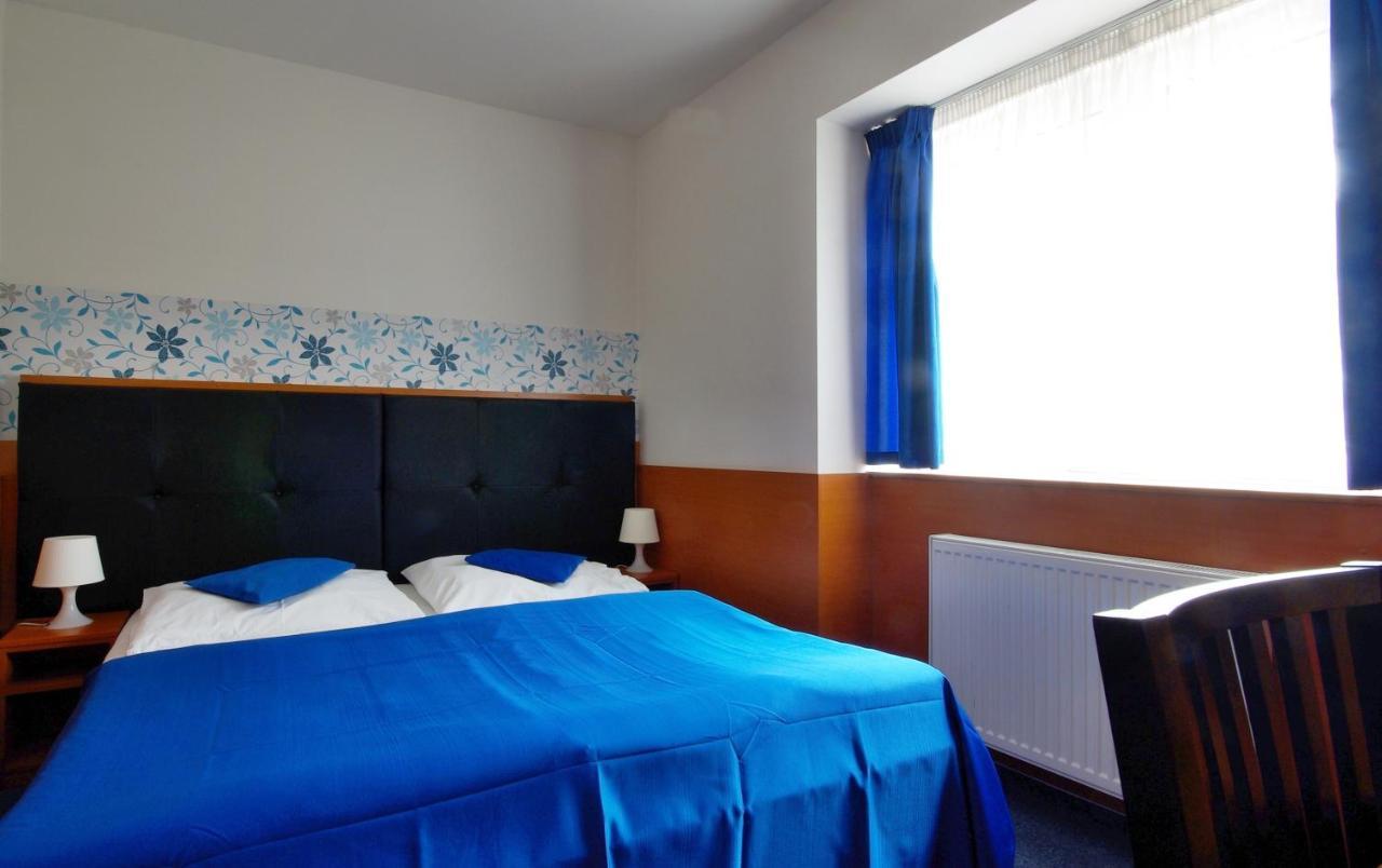 פראג Adeba Hotel מראה חיצוני תמונה
